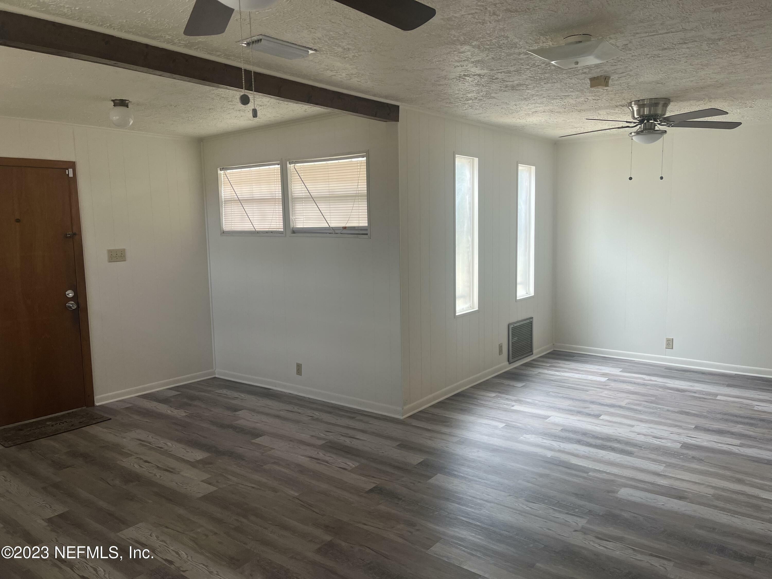 Property Photo:  1215 N 18th Street  FL 32177 