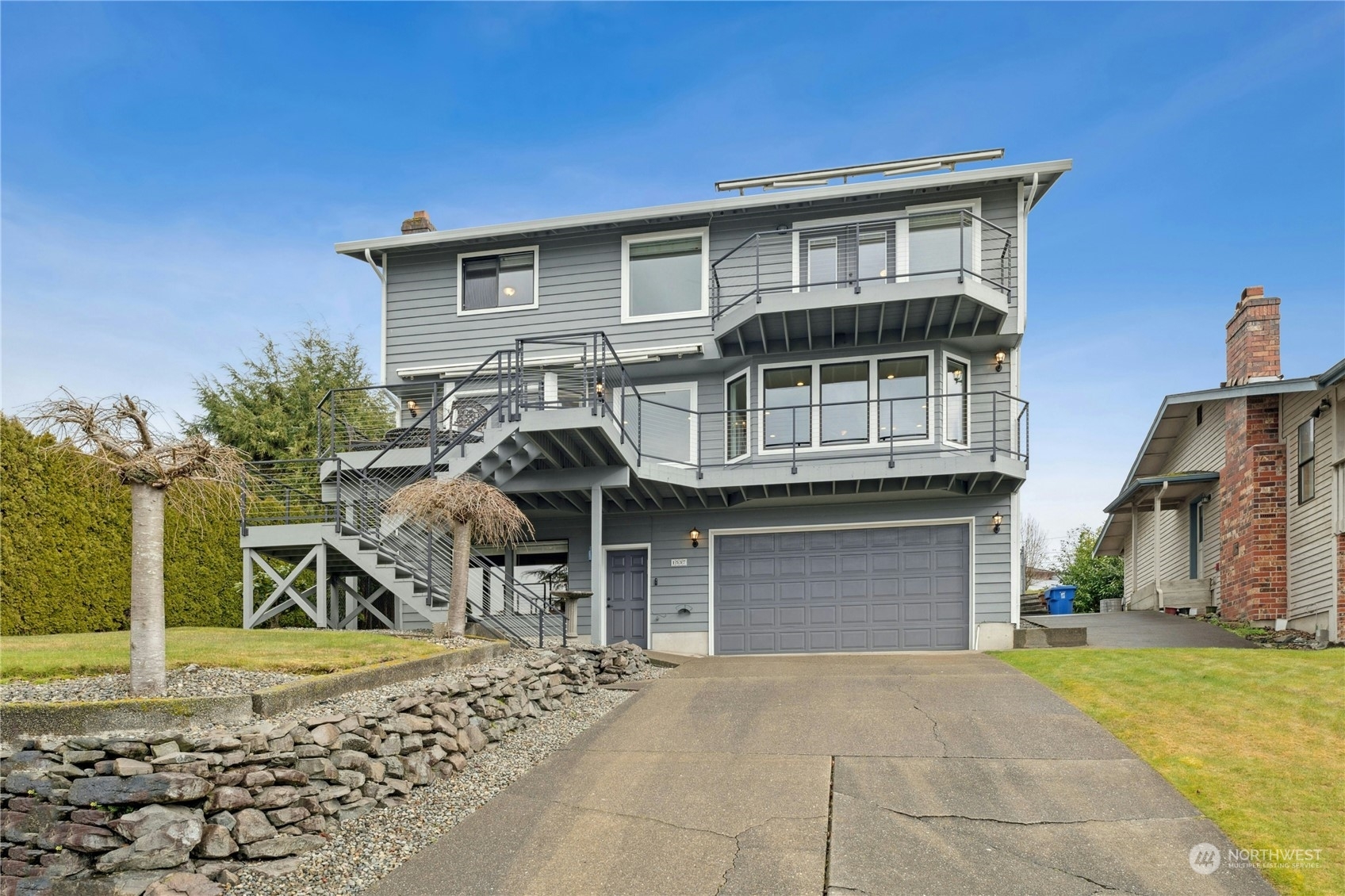 Property Photo:  1537 N Juniper Street  WA 98406 