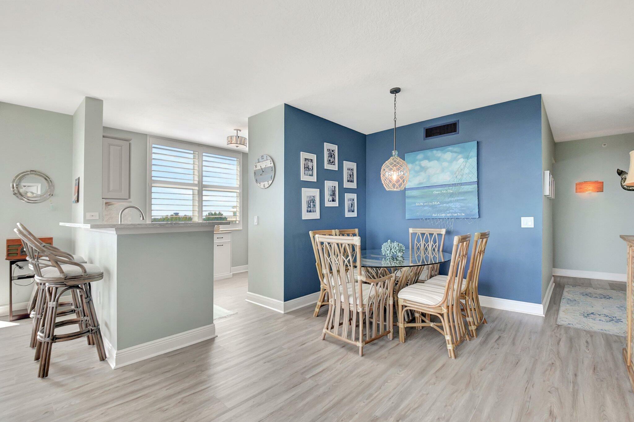 Property Photo: 625 Casa Loma Boulevard 702 FL 33435
