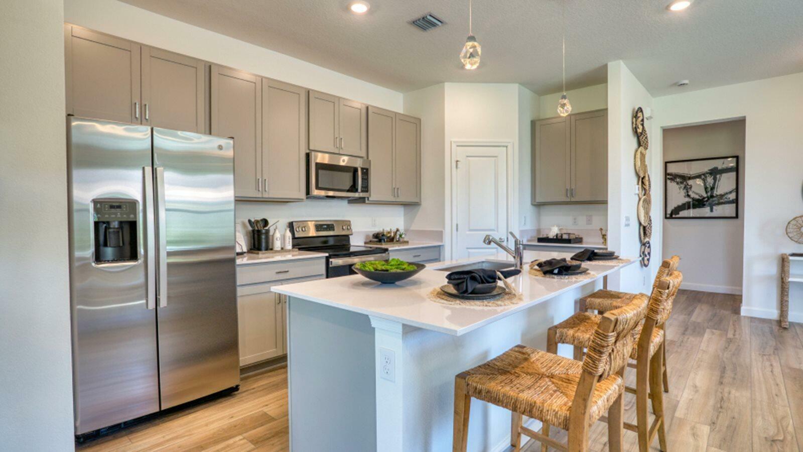 Property Photo: 1617 SE Crosswood Way FL 34984