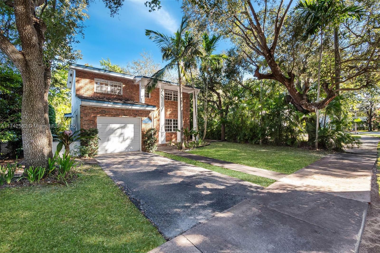 Property Photo:  6921 Portillo St  FL 33146 