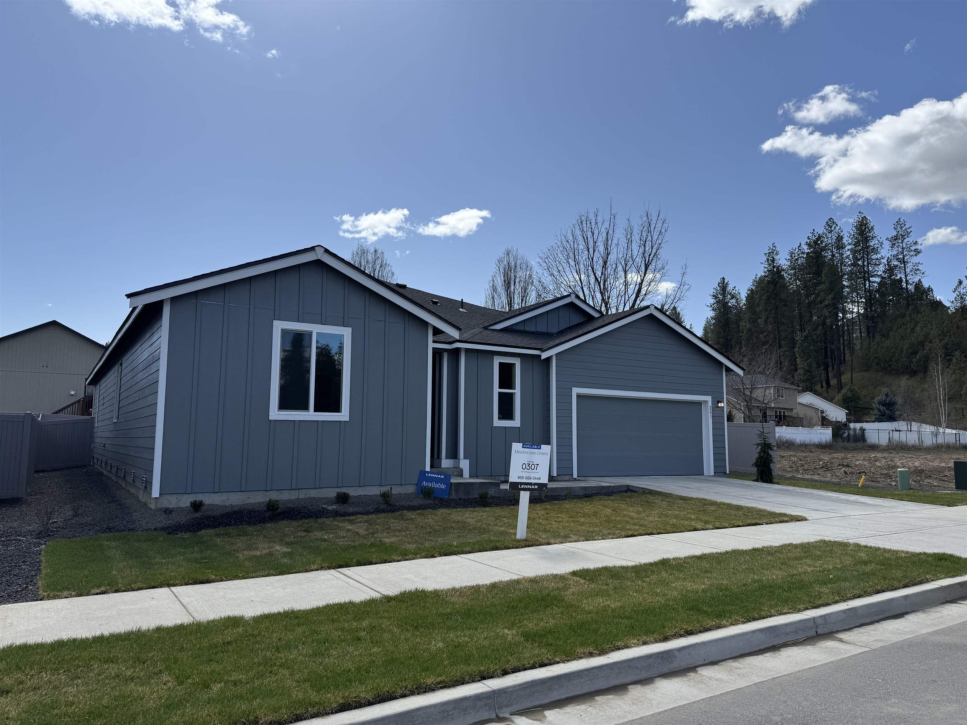 Property Photo: 207 W Pheasant Bluff Ave WA 99224