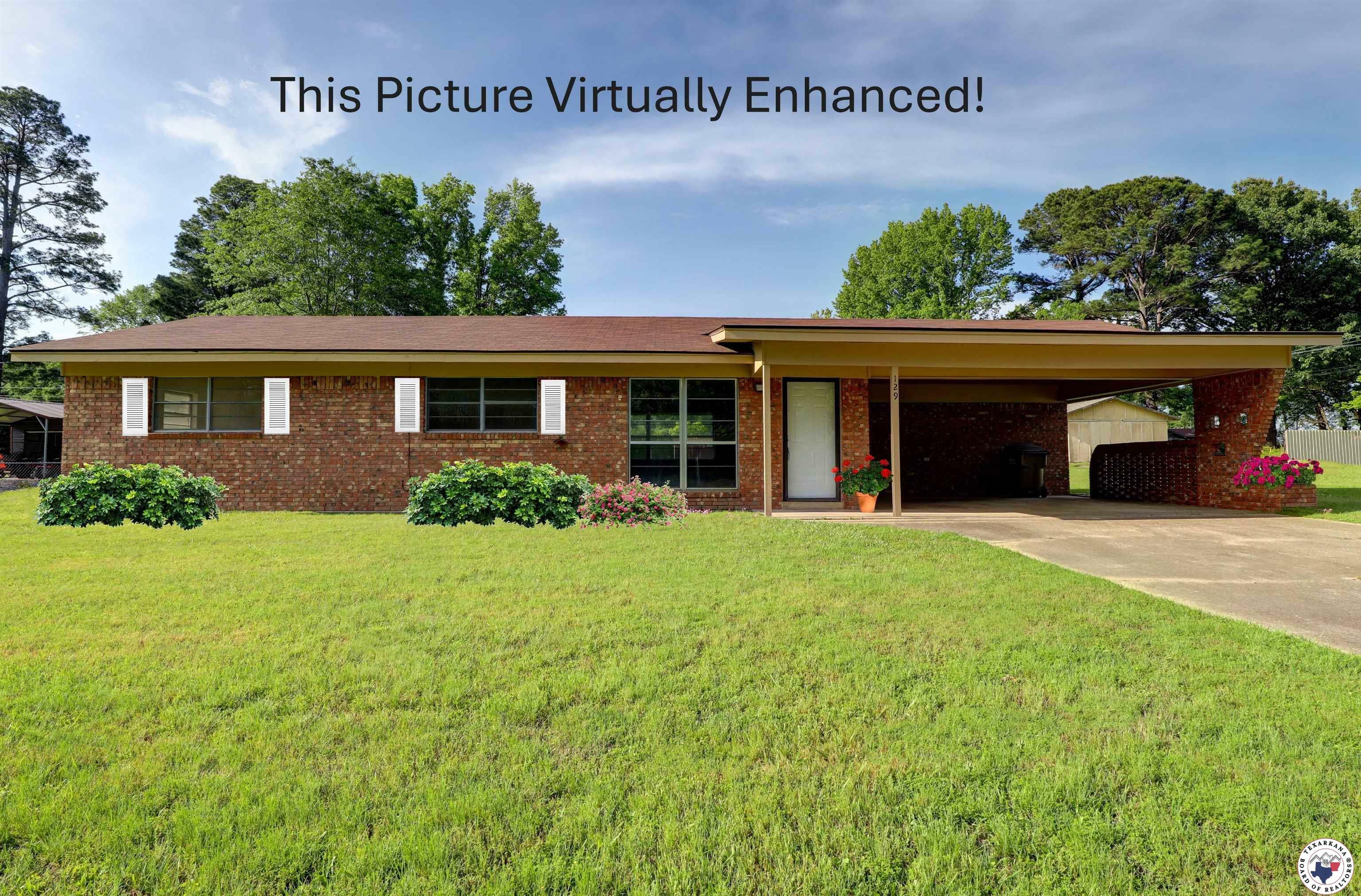 Property Photo: 129 Pine St. TX 75567