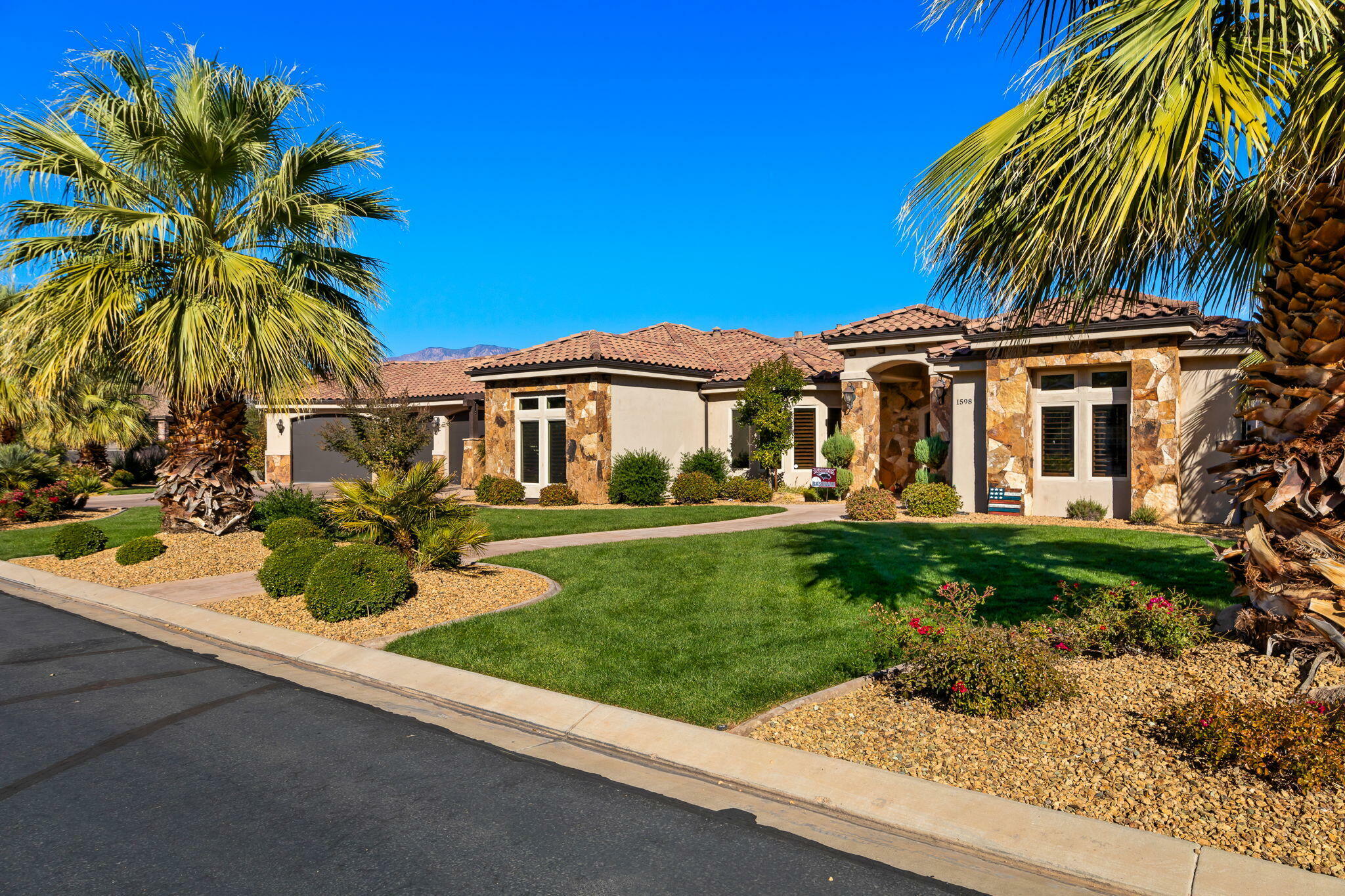 Property Photo: 1598 N Belmont Ave UT 84780