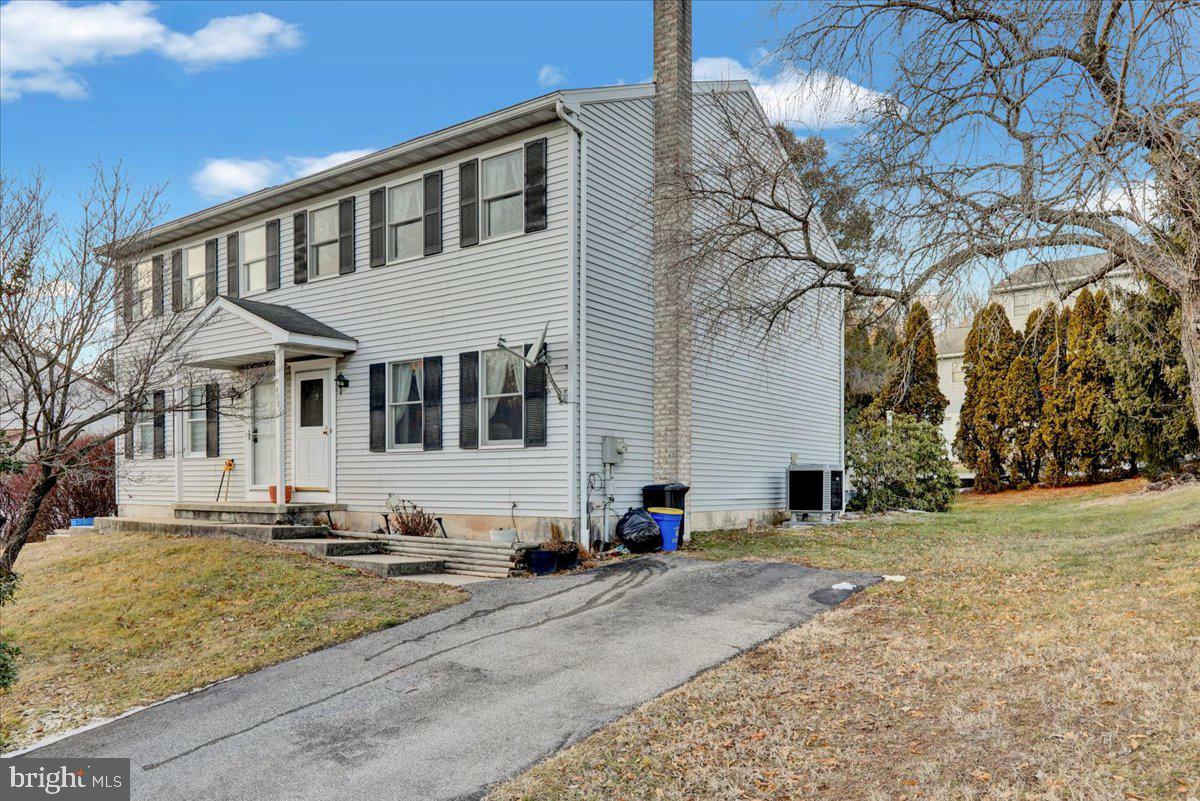 Property Photo:  400 Grove Avenue  PA 19540 