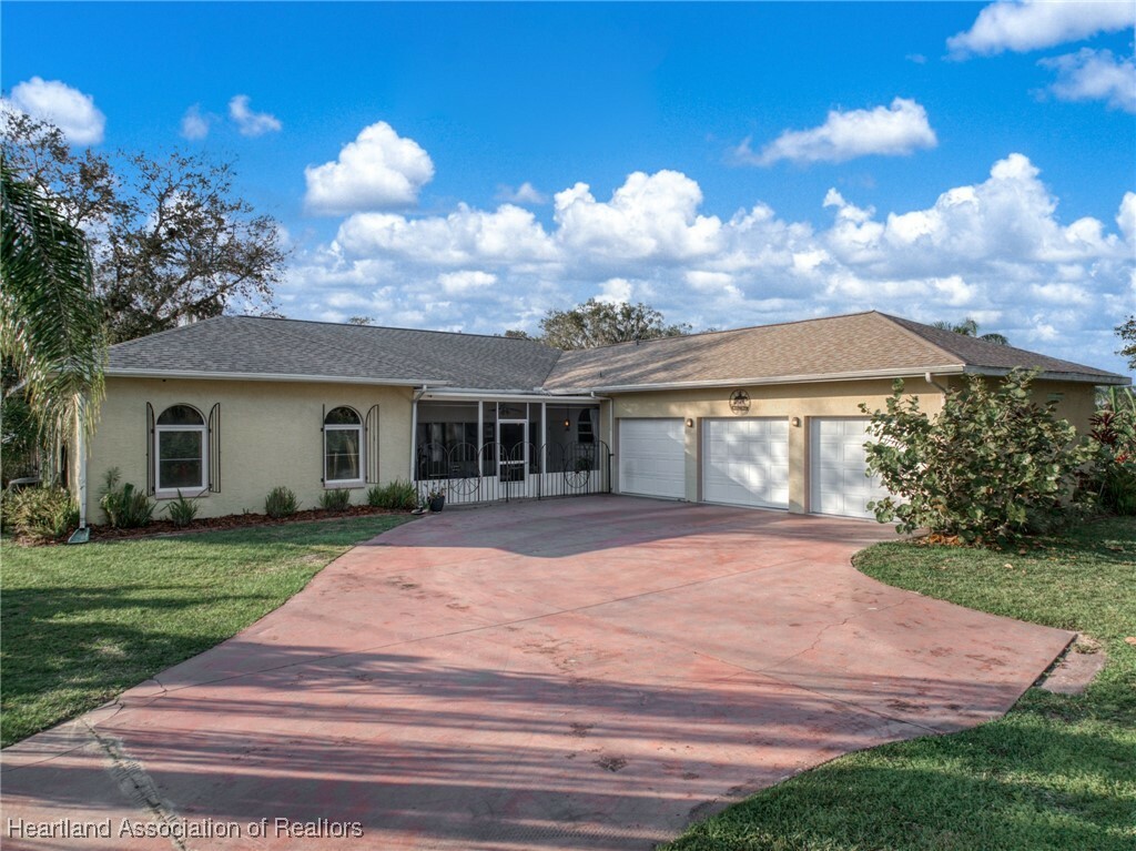 Property Photo: 3534 Tubbs Road FL 33870