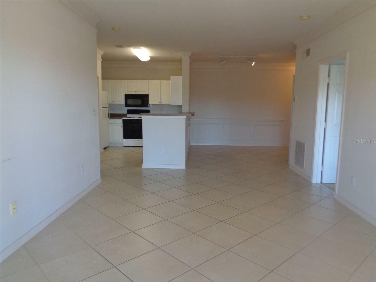 Property Photo:  4302 Bayside Village Drive 303  FL 33615 