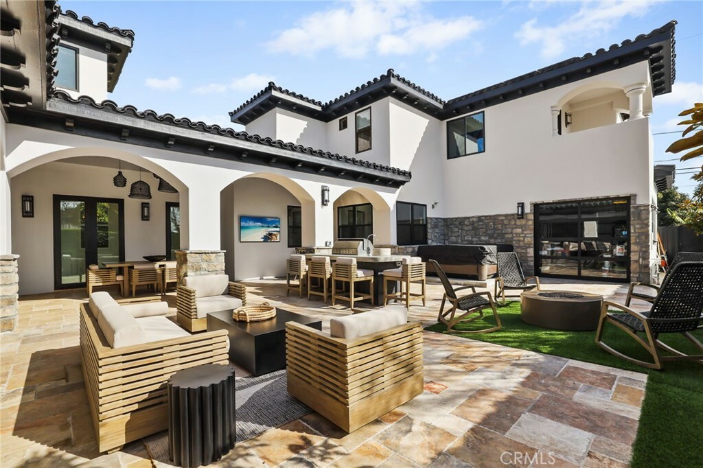 1814 Main Street  Huntington Beach CA 92648 photo