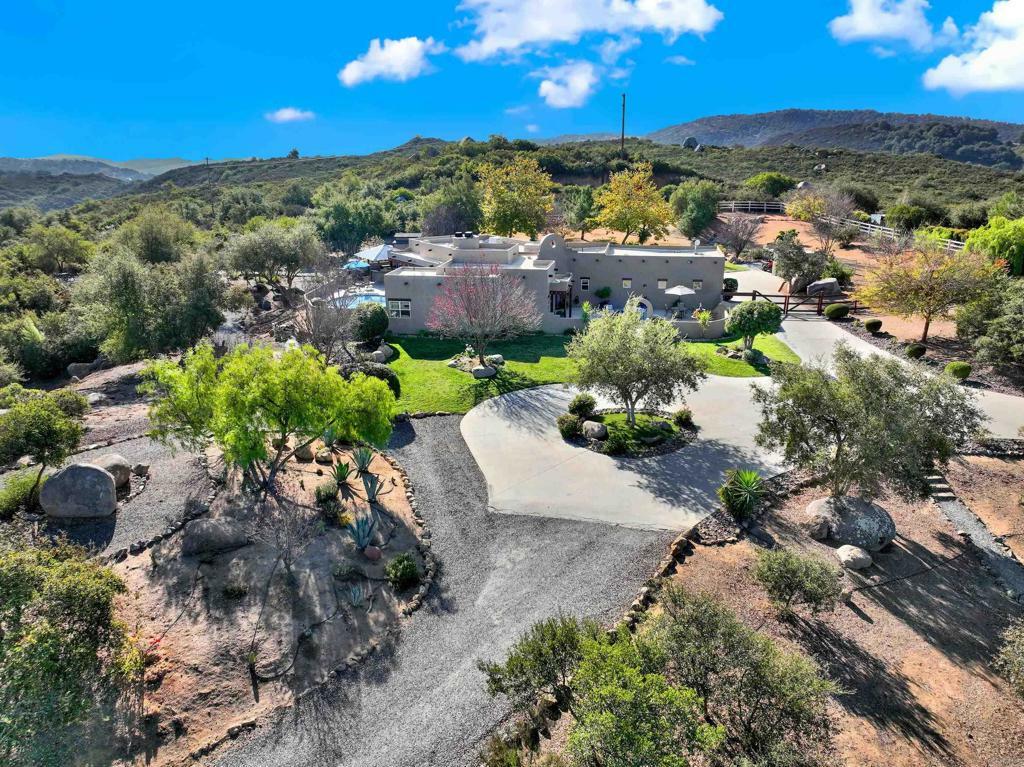 Property Photo: 18525 Tenaja Road CA 92562