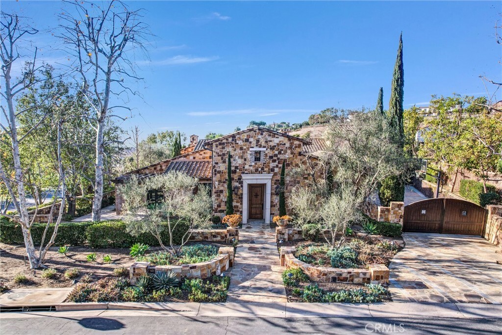 Property Photo:  41 Needle Grass  CA 92603 