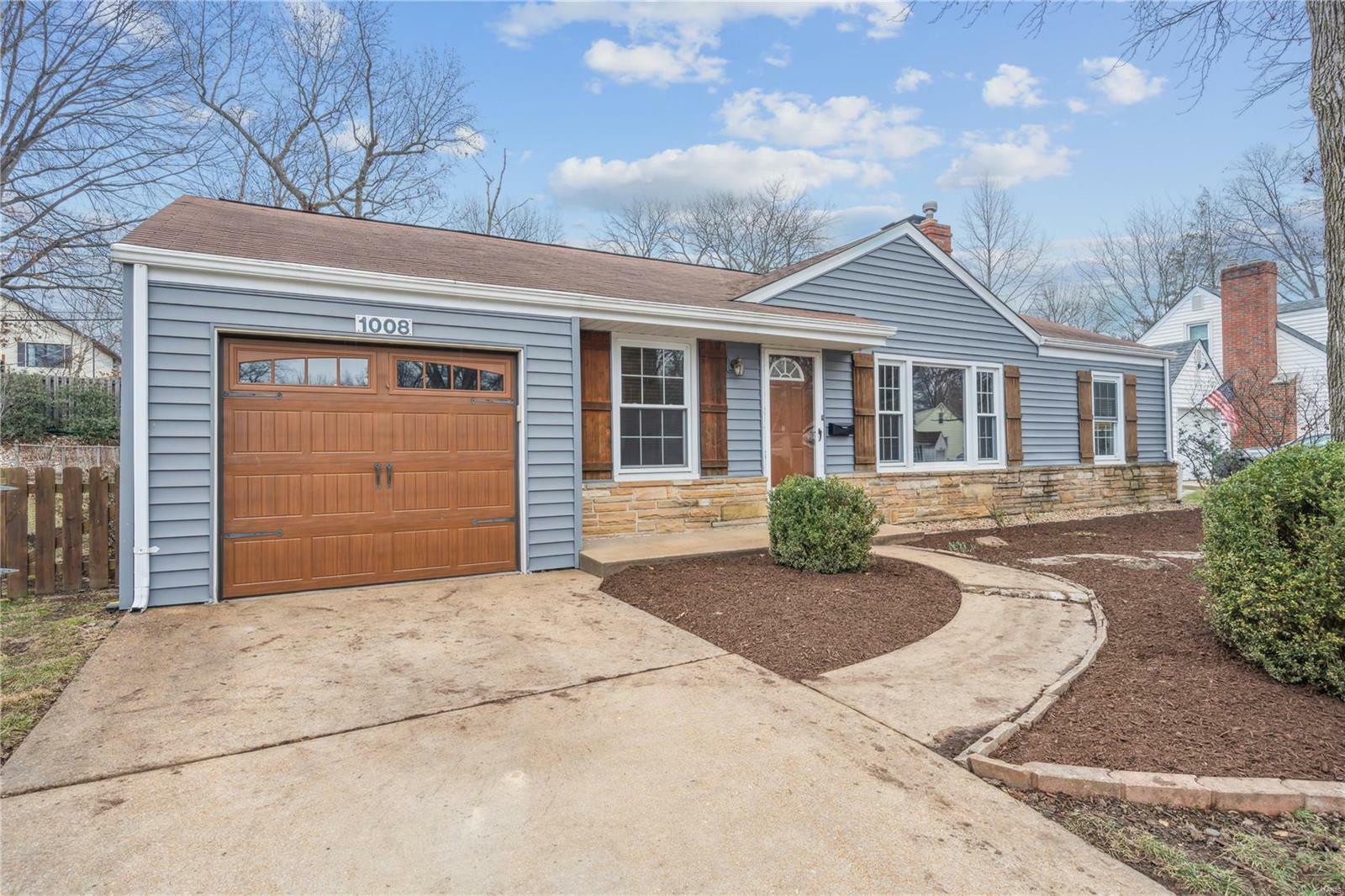 Property Photo:  1008 Woodgate Drive  MO 63122 