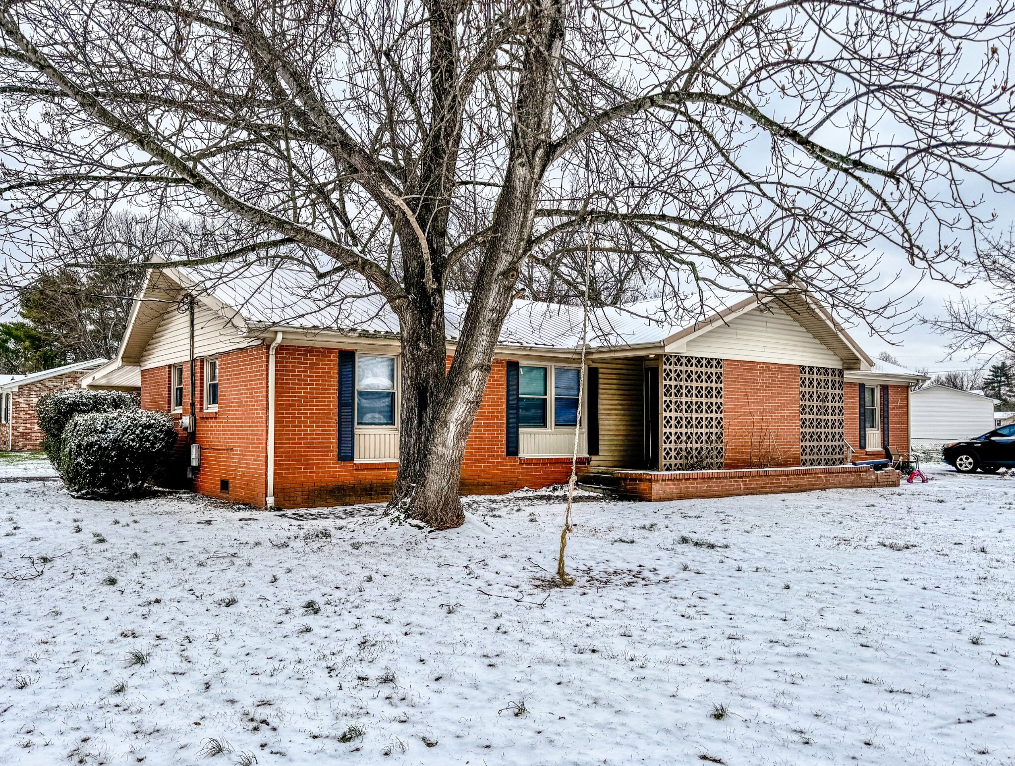 Property Photo: 2010 Bartway Dr TN 37130