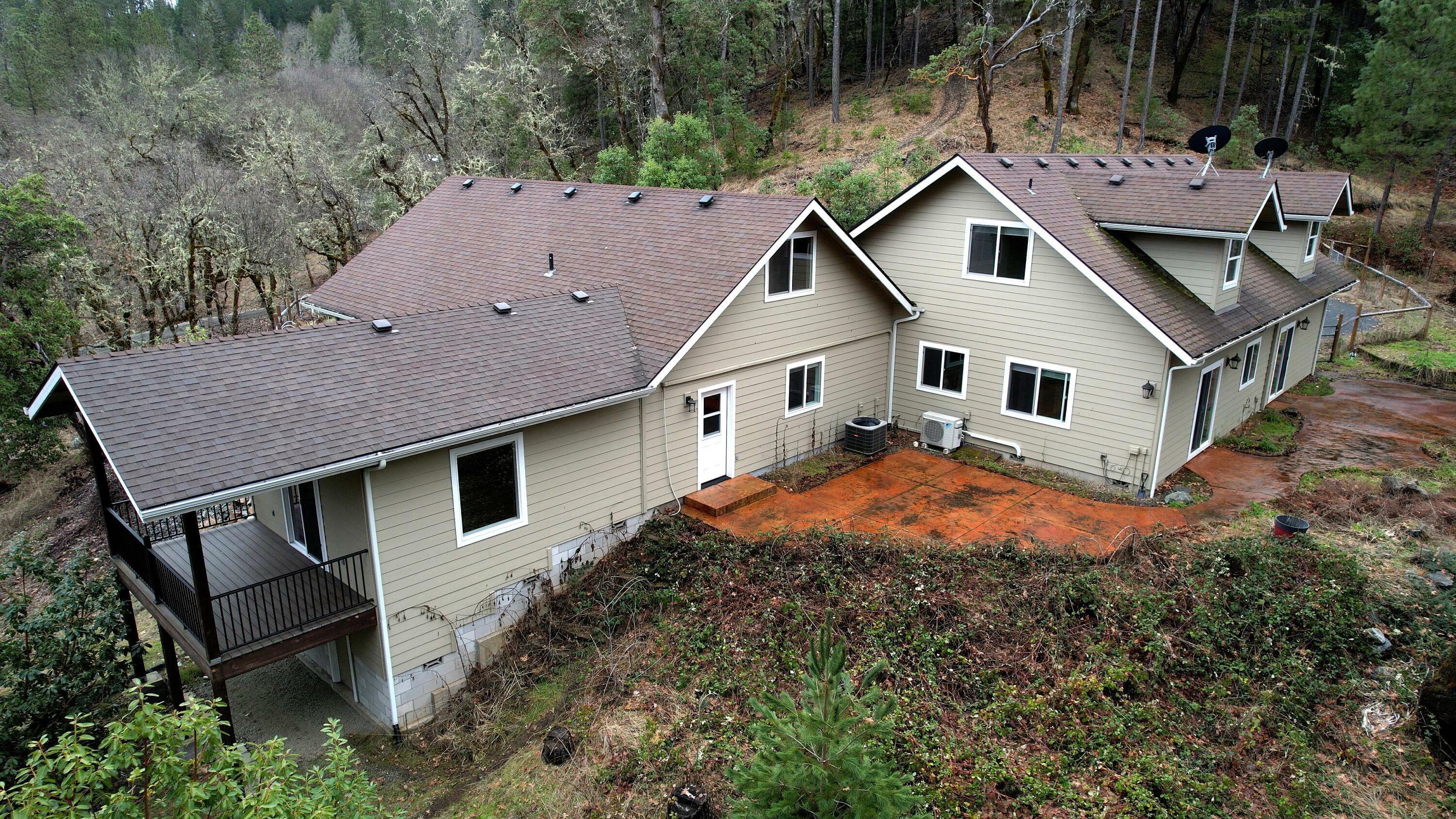 Property Photo:  10523 Lower River Road  OR 97526 