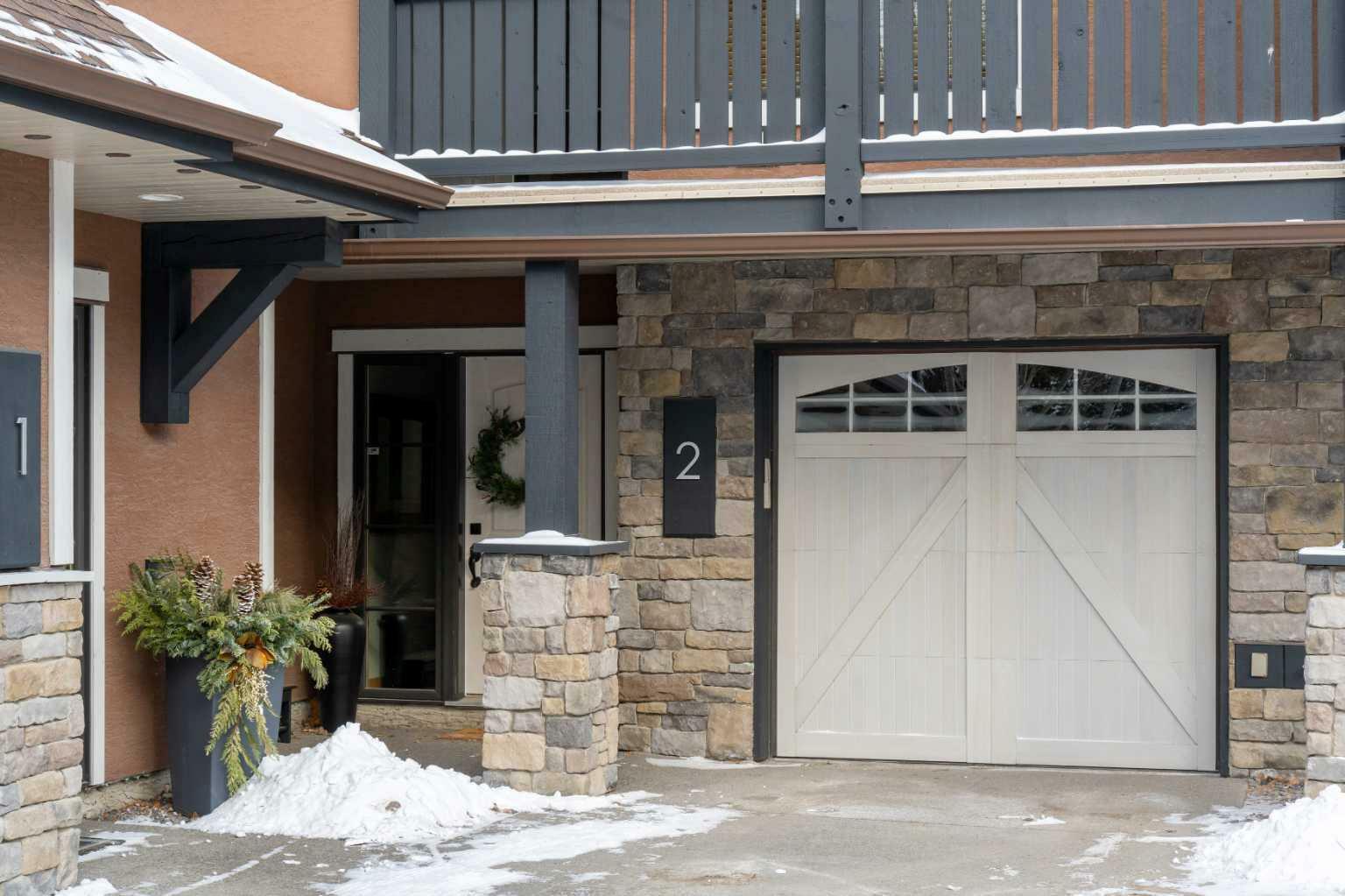 Property Photo:  107 Rundle Drive 2  AB T1W 2L8 