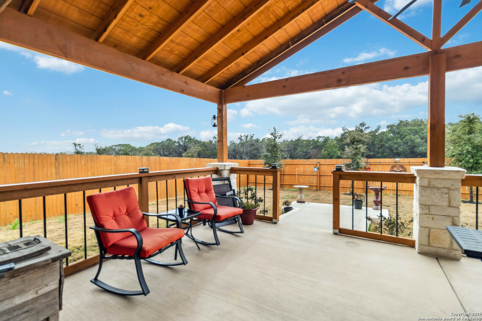 Property Photo: 14702 Somerset Mill TX 78254