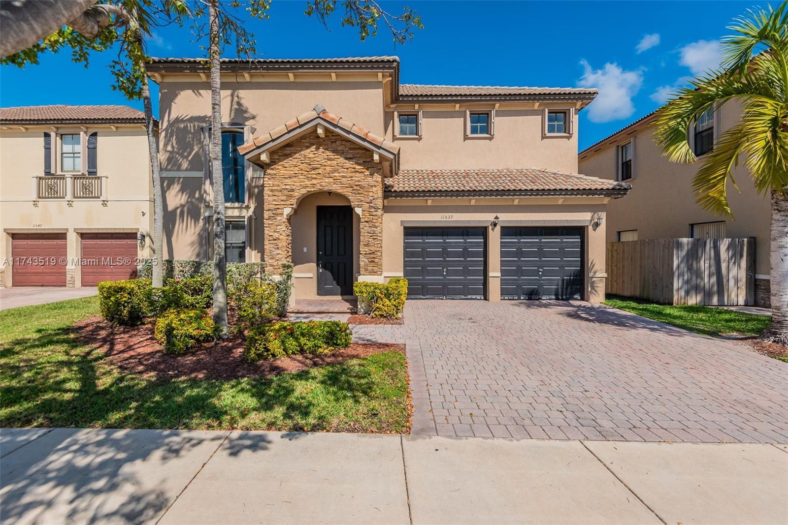 Property Photo: 11539 SW 236th St FL 33032