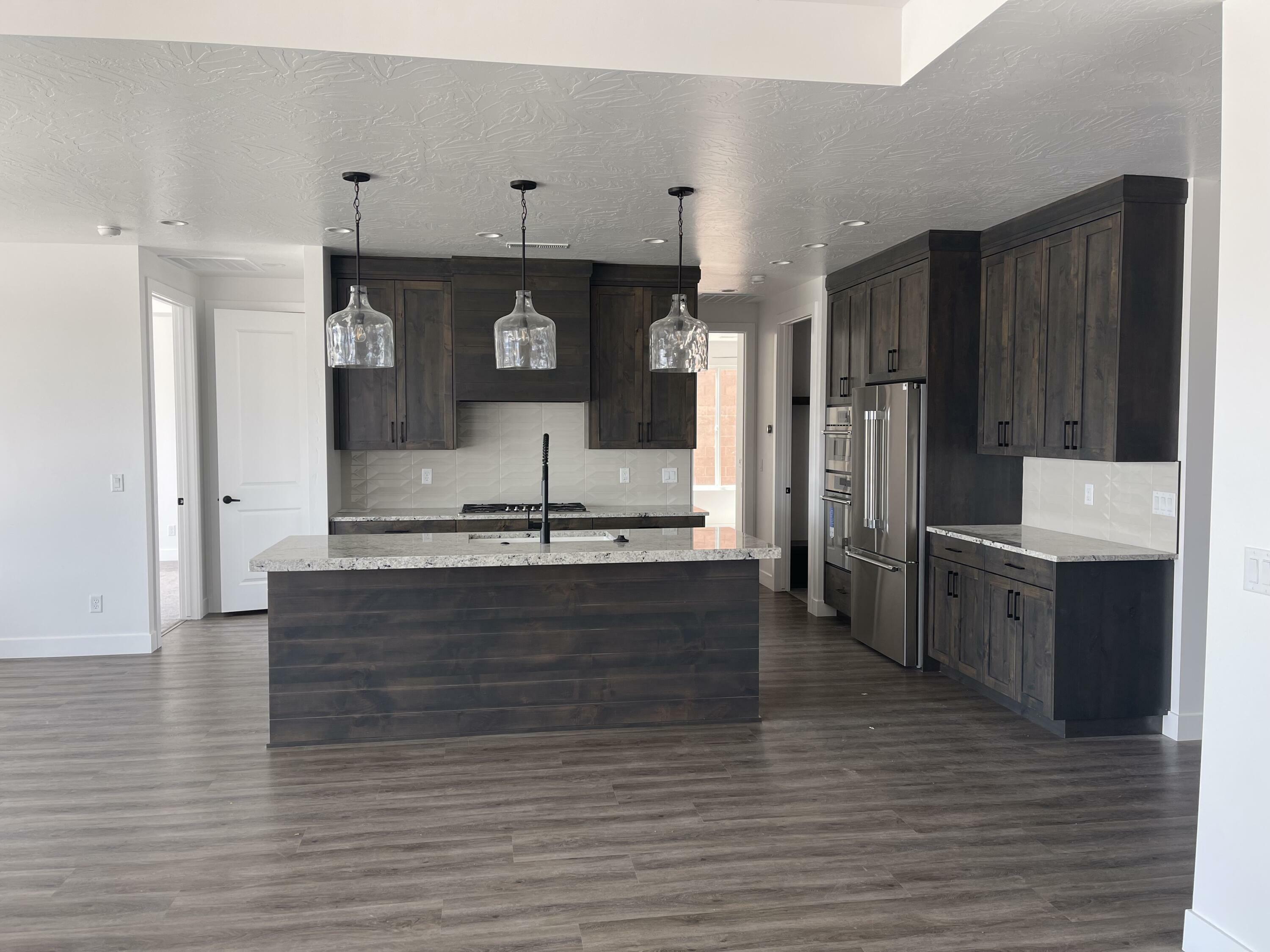 Property Photo: 603 S 1800 W UT 84737