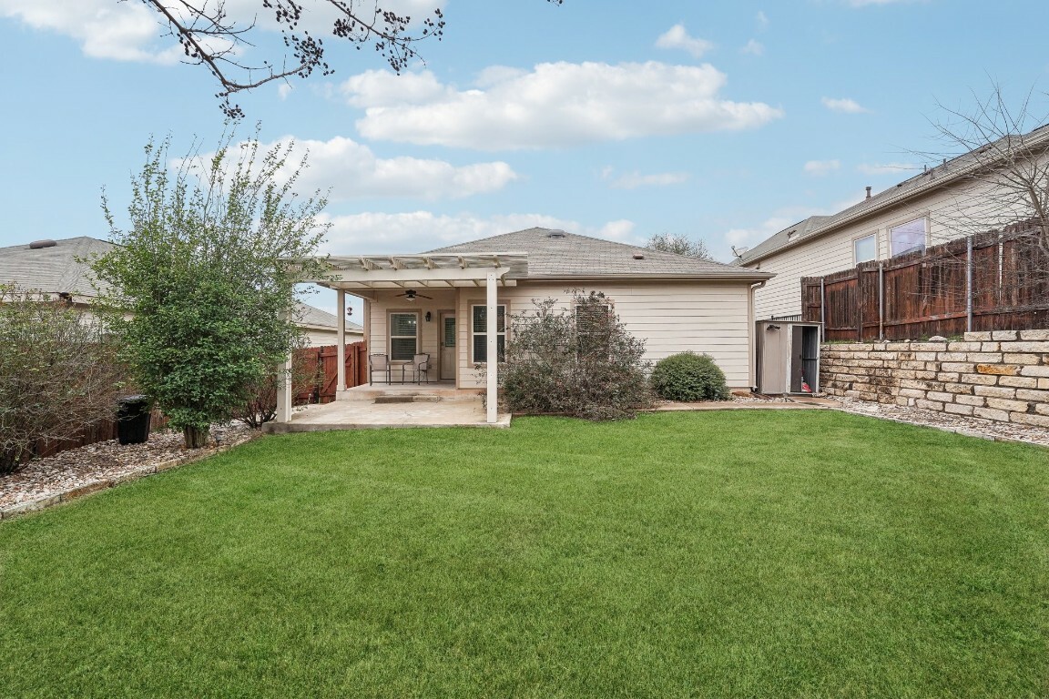 Property Photo: 10017 Pinnacle Crest Loop TX 78747