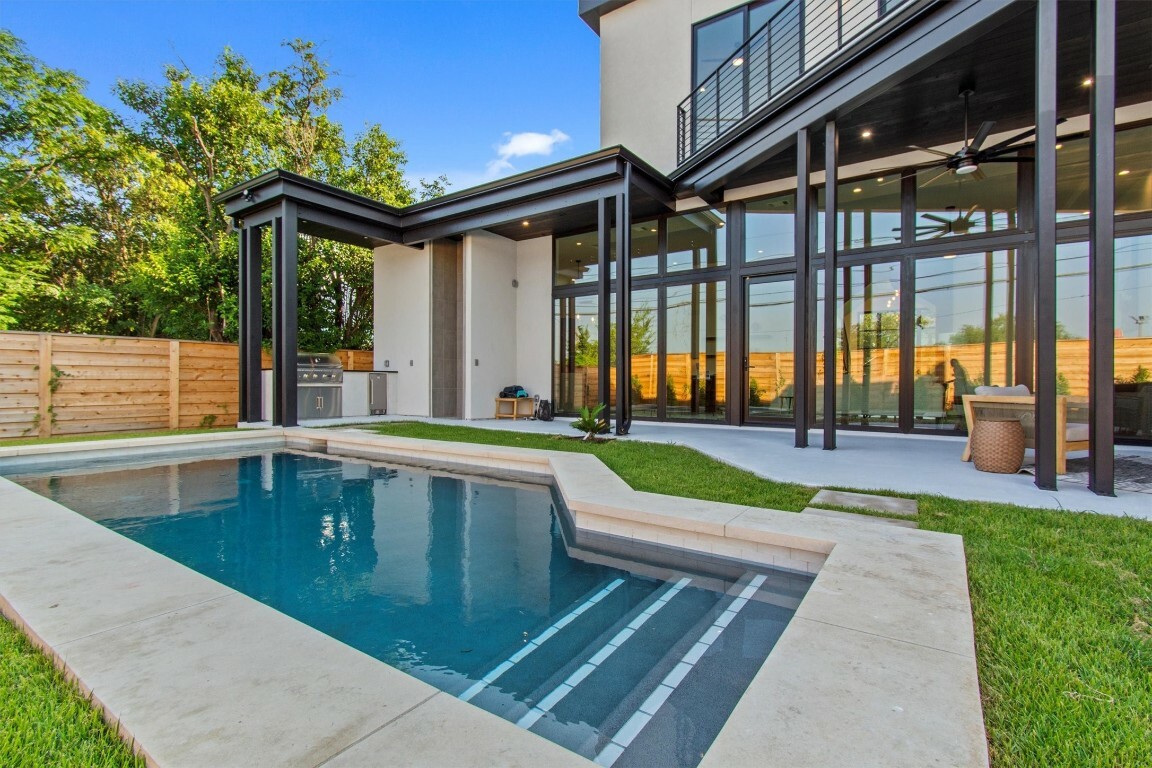 Property Photo: 1809 McKinley Avenue TX 78702
