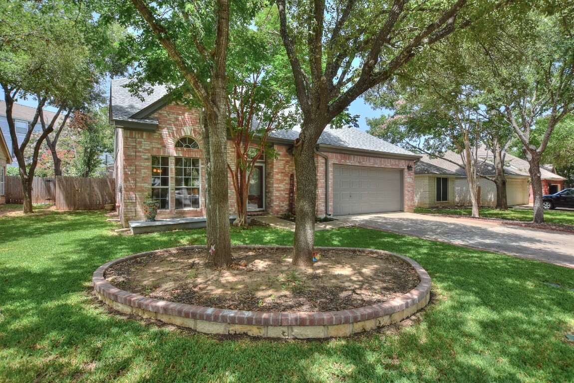 Property Photo: 123 Parque Vista Drive TX 78626