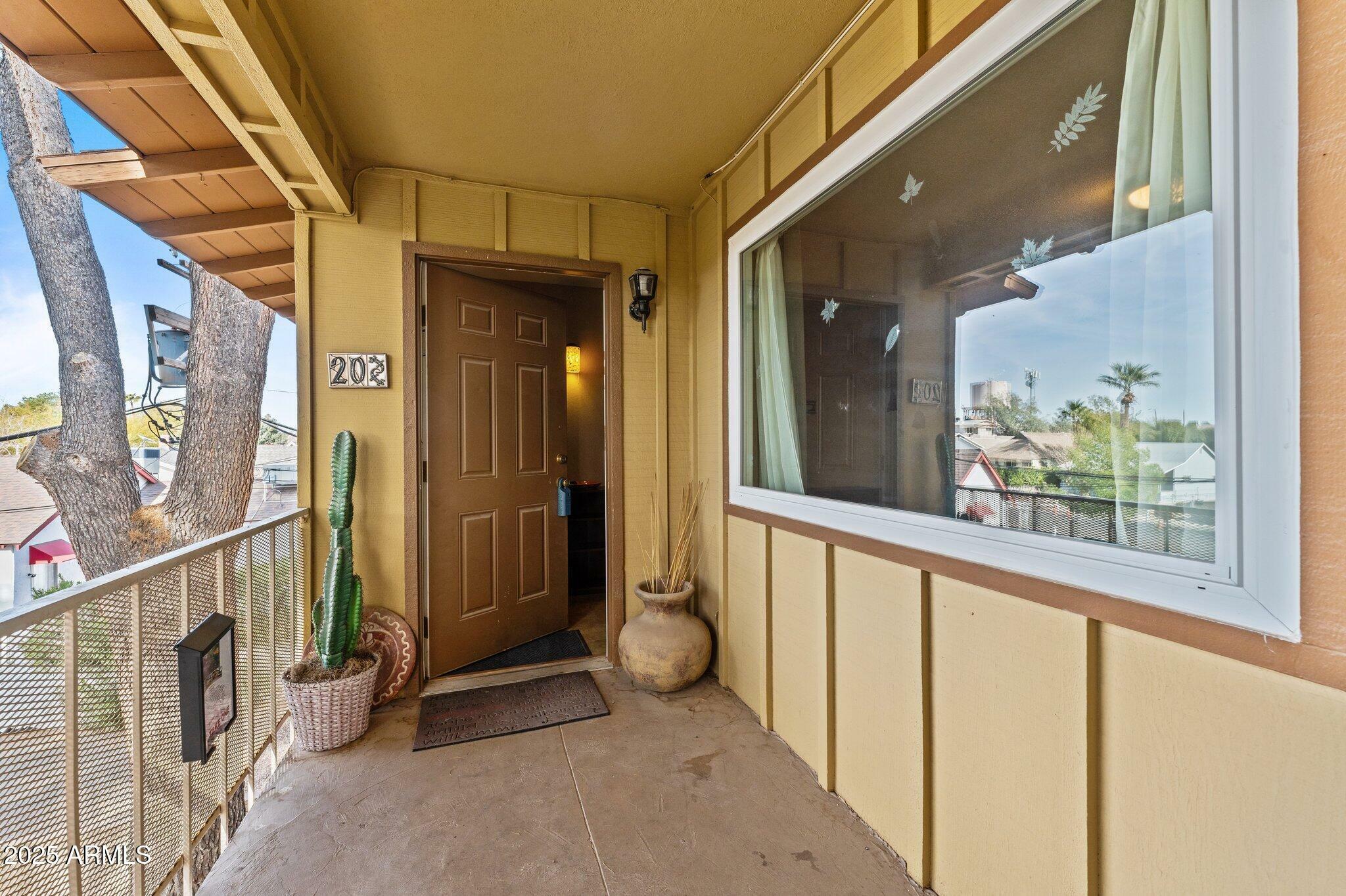 Property Photo: 90 W Yavapai Street 20 AZ 85390