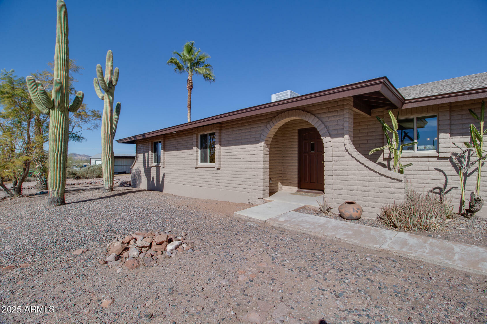 Property Photo:  5962 E Siesta Street  AZ 85119 