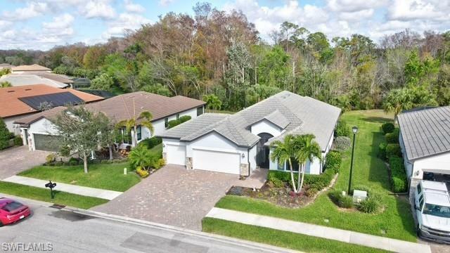 Property Photo:  4101 E Hampton Cir  FL 33920 