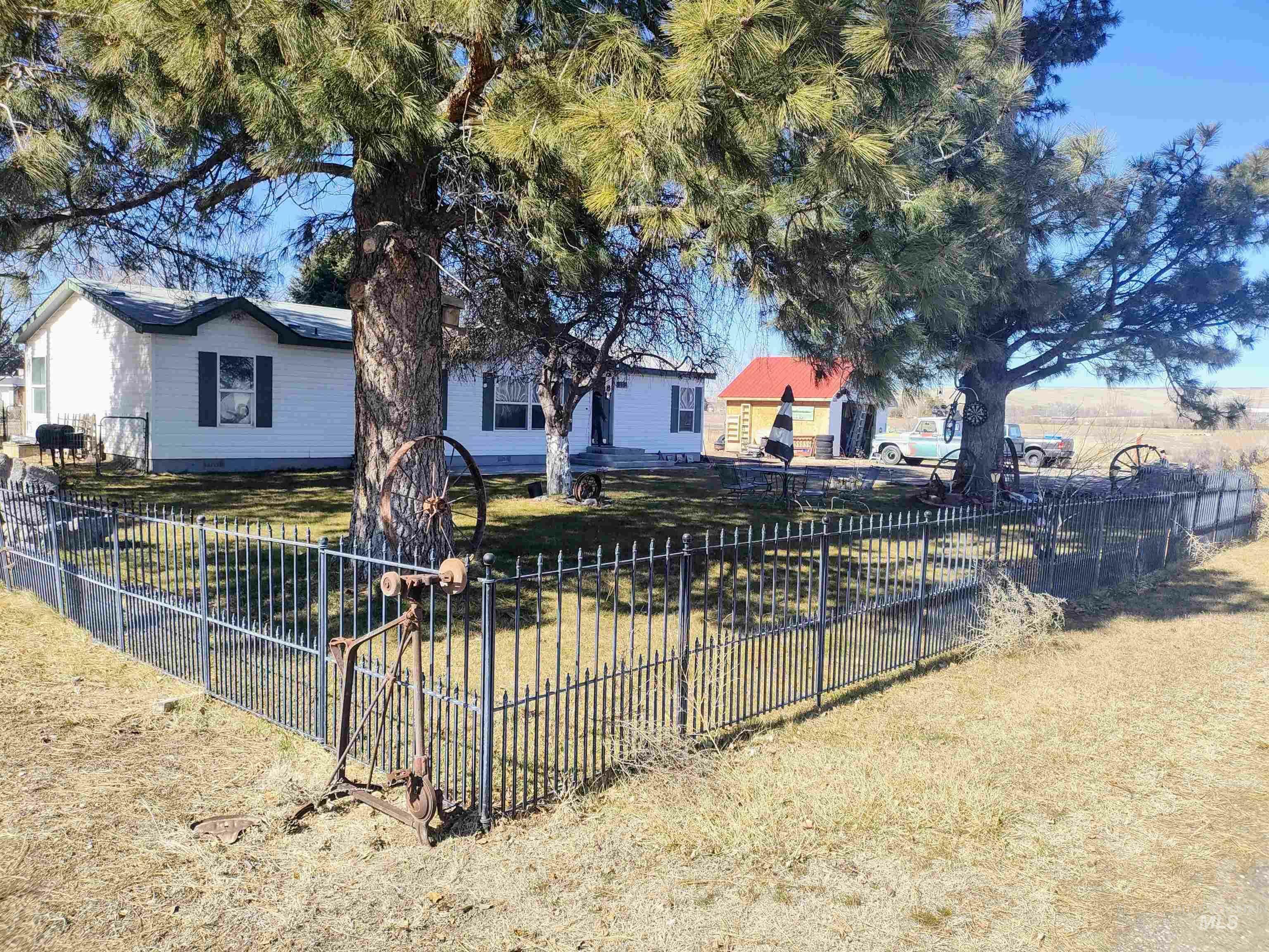 Property Photo:  575 S Humphreys  Road  ID 83627 