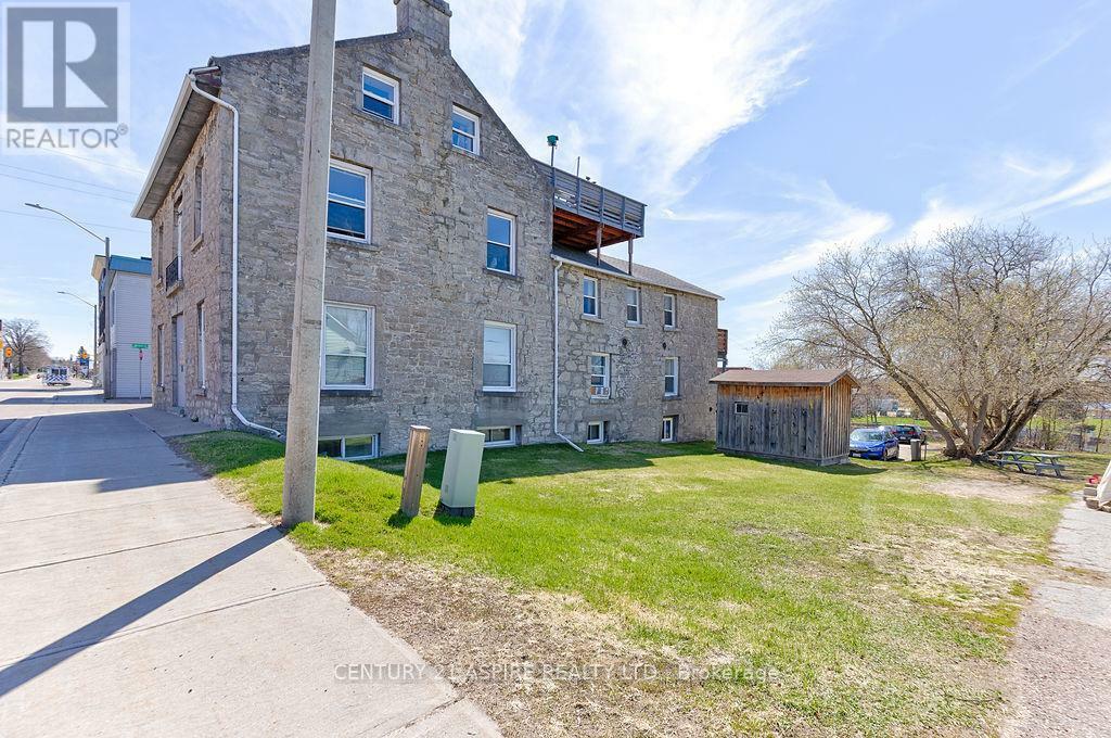 Property Photo:  156 Mackay Street  ON K8A 1B9 