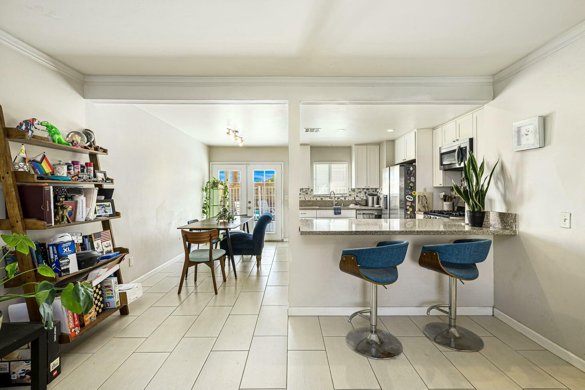 Property Photo: 52060 Avenida Velasco CA 92253