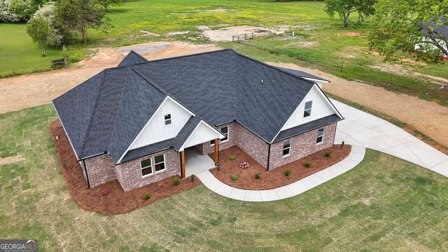 Property Photo: 285 Rehoboth Church Road GA 30224
