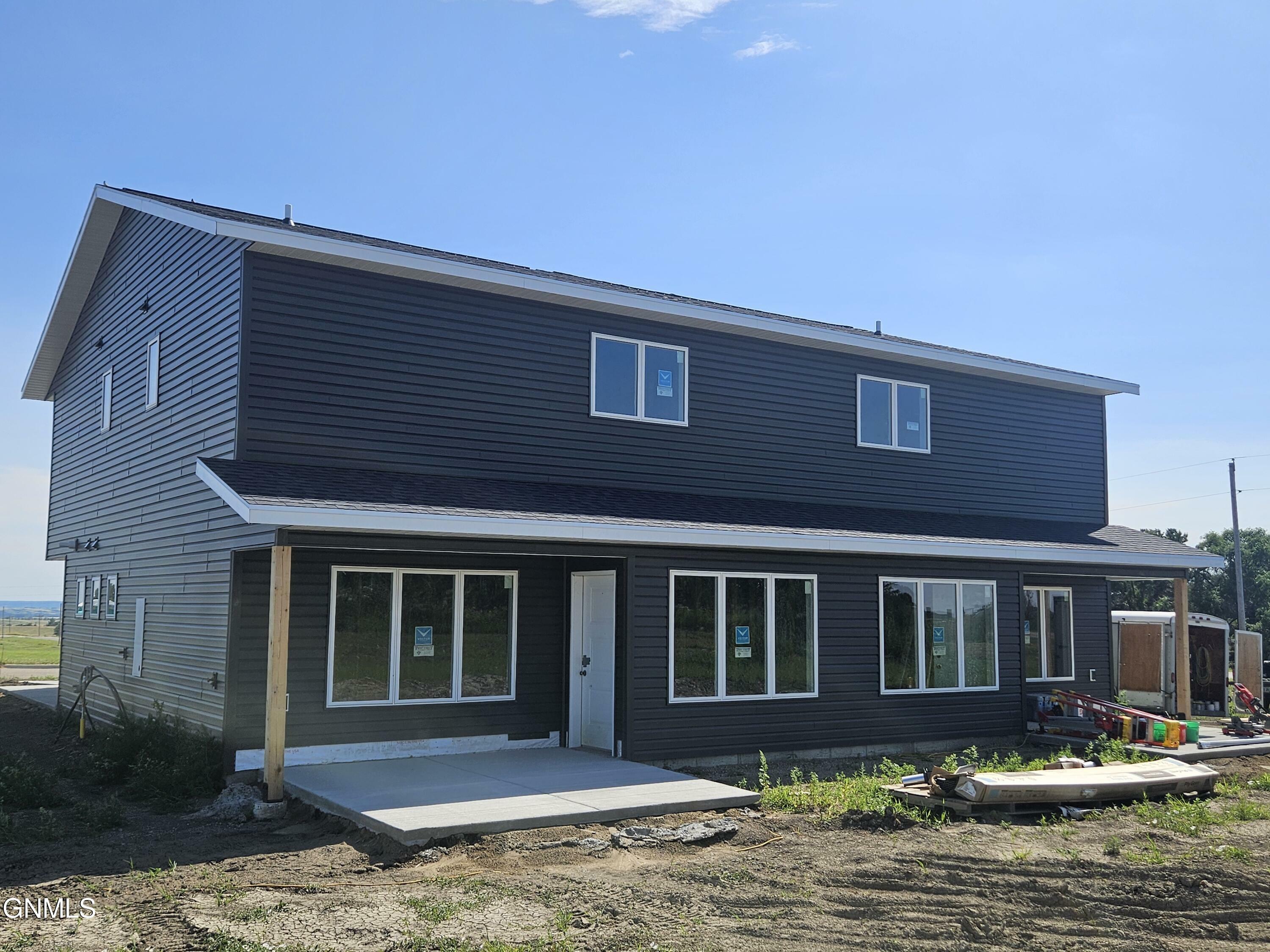 Property Photo:  5208 Welder Avenue  ND 58503 