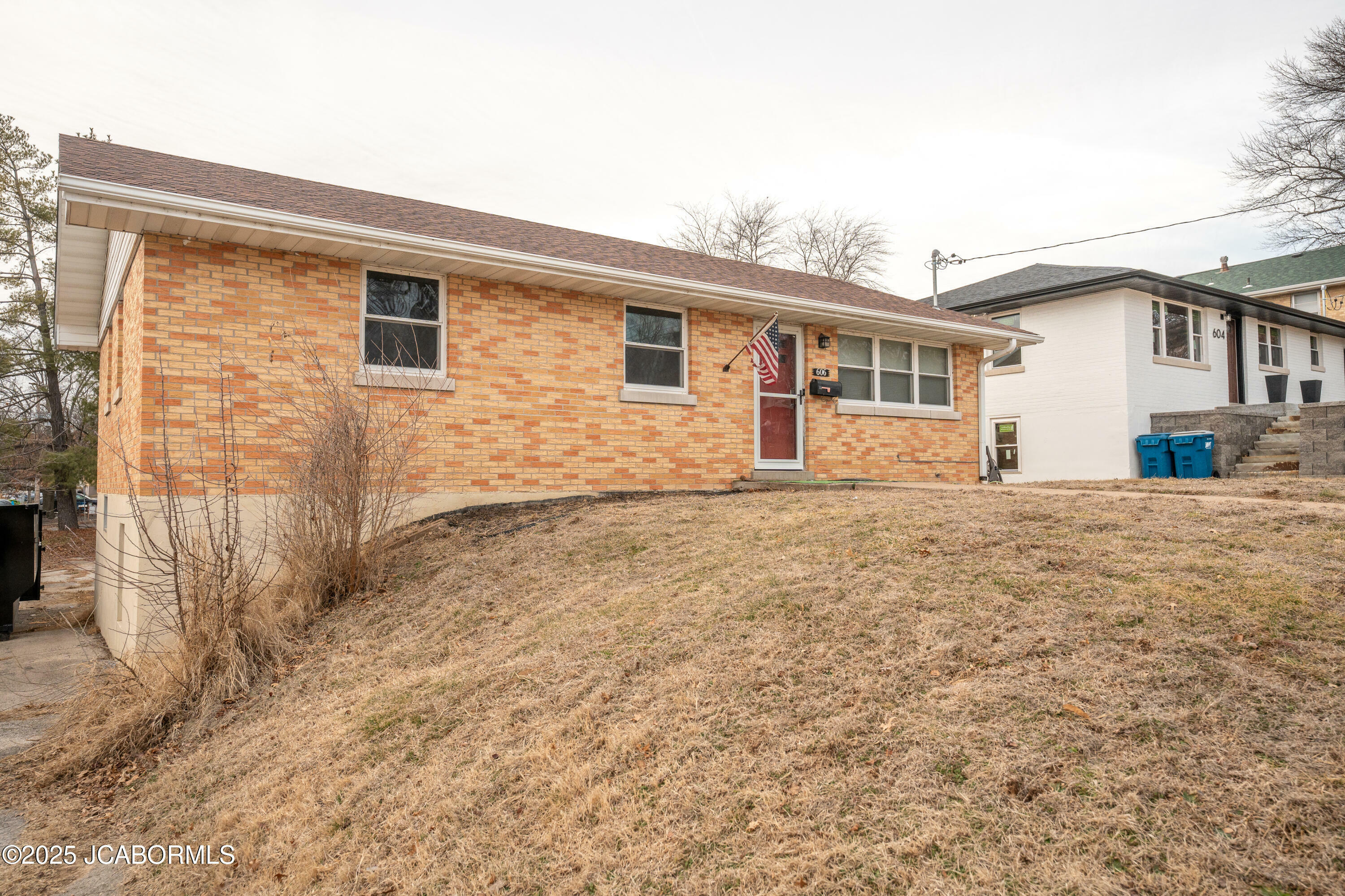 Property Photo:  606 Beck Street  MO 65109 