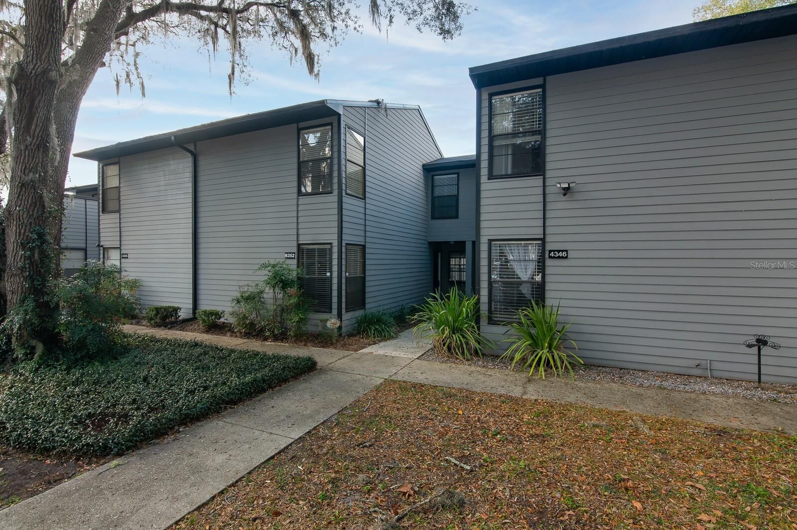 Property Photo:  4352 SW 20th Lane  FL 32607 