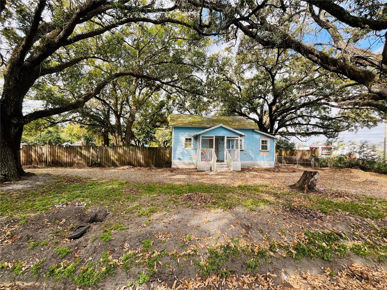 Property Photo: 9350 2nd Avenue FL 32824