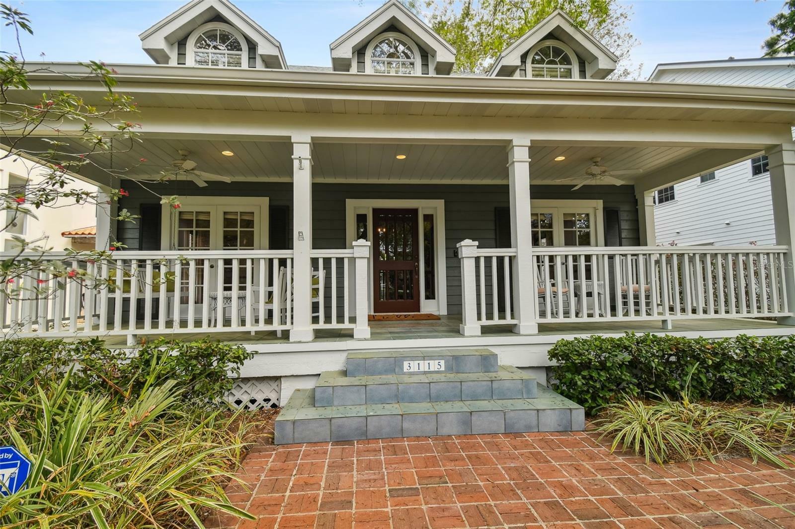 Property Photo: 3115 W Fair Oaks Avenue FL 33611