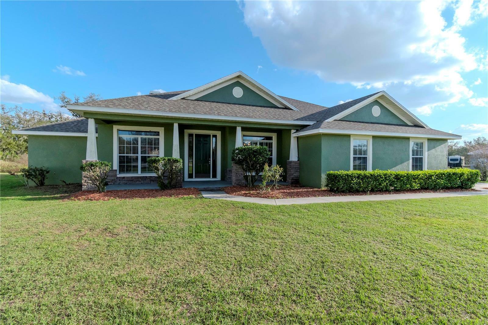 Property Photo: 3206 Duchess Court FL 33565