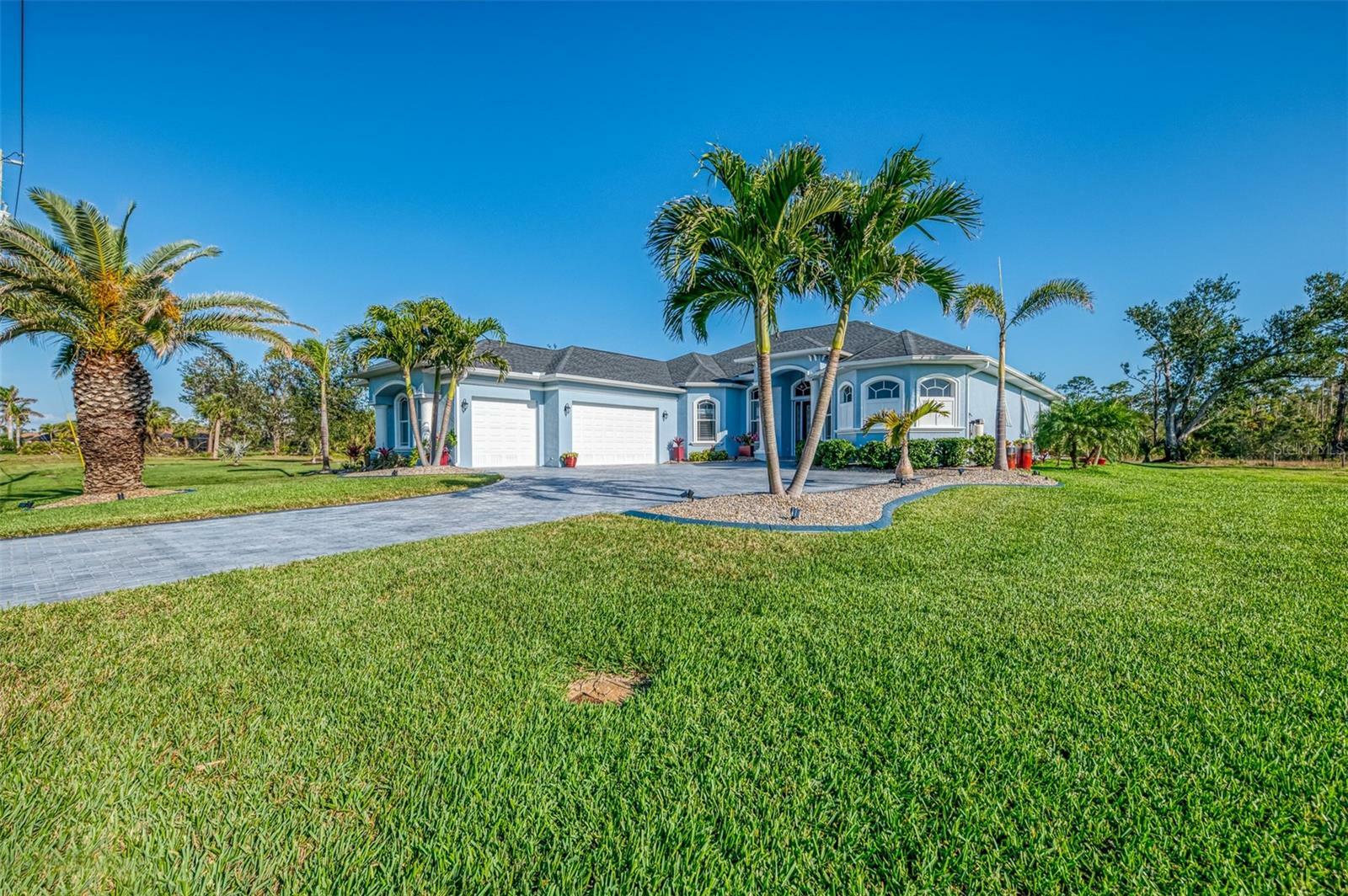 Property Photo: 1061 Boundary Boulevard FL 33947