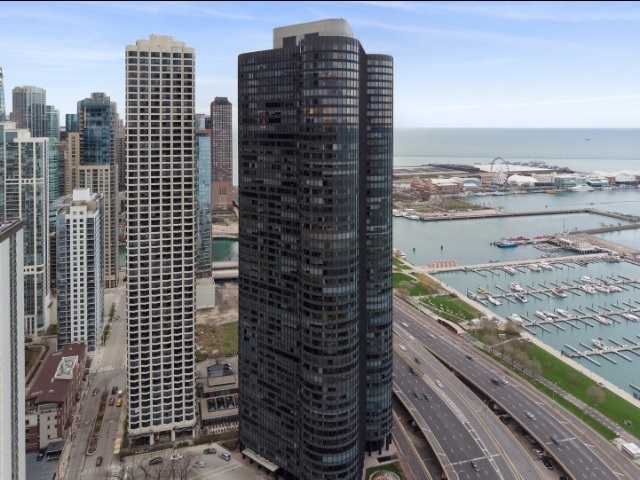 Property Photo:  155 N Harbor Drive 3207-06  IL 60601 