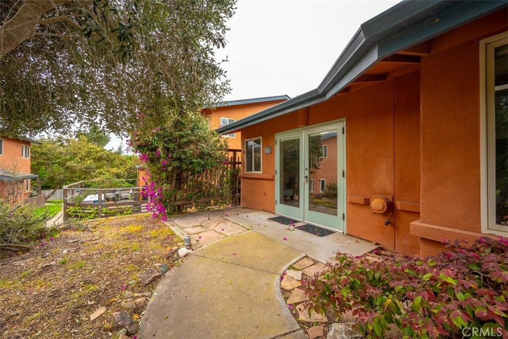 Property Photo:  1716 Tierra Nueva Lane  CA 93445 