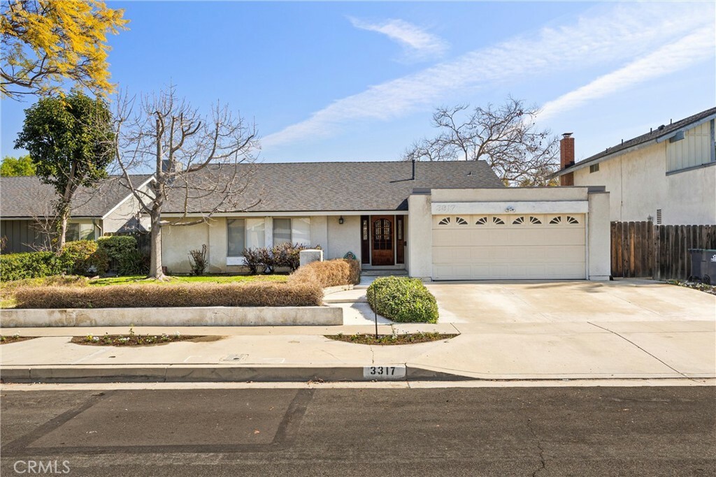 Property Photo:  3317 S Woodland Place  CA 92707 
