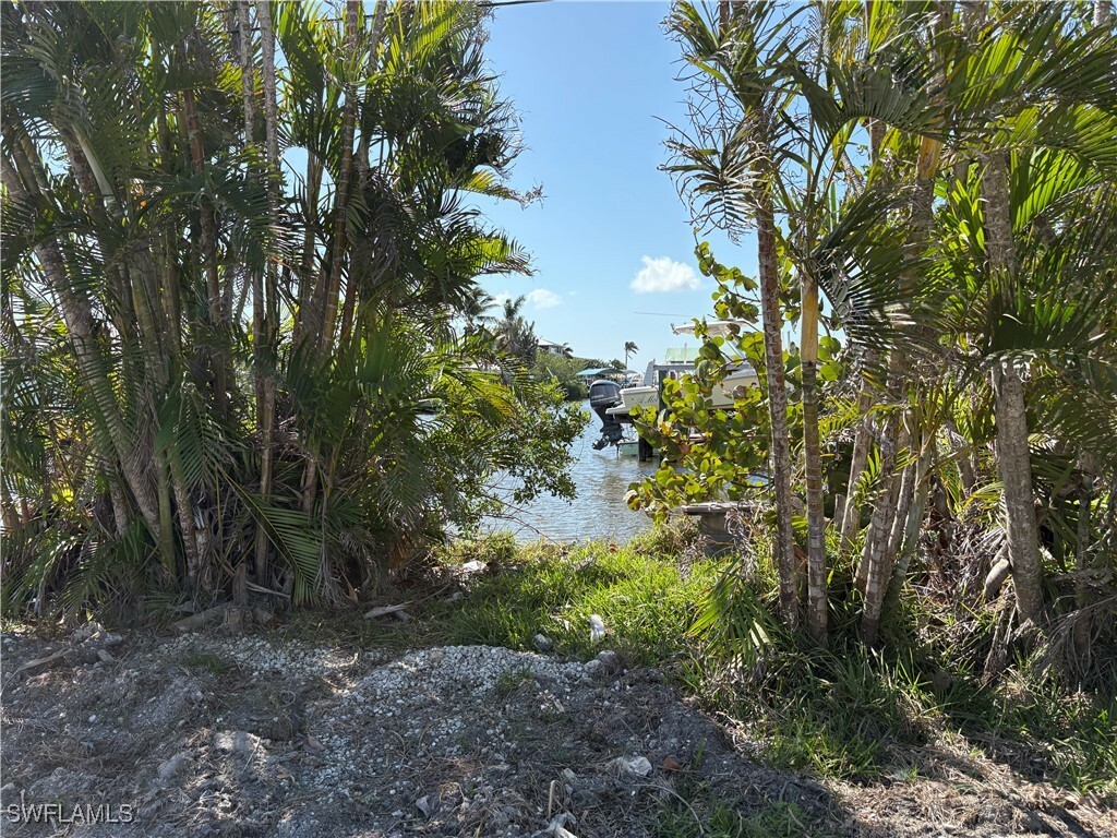 Property Photo:  2565 2nd Street  FL 33993 