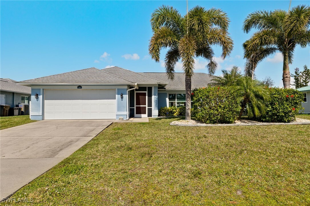 Property Photo:  313 SE 17th Terrace  FL 33990 