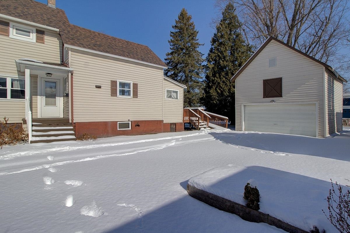 Property Photo:  137 Weaver Street  VT 05404 