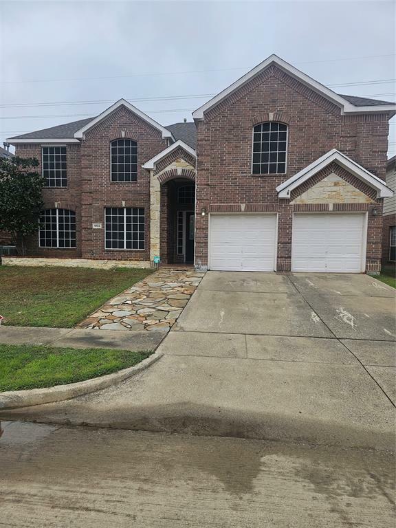 Property Photo: 4703 Enchanted Bay Boulevard TX 76016