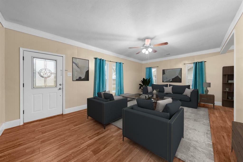 Property Photo: 315 Park Street TX 75428