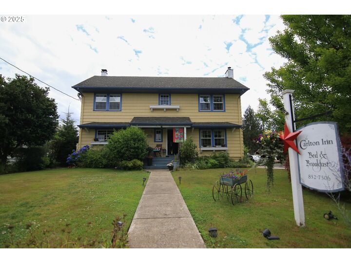 Property Photo:  648 W Main St  OR 97111