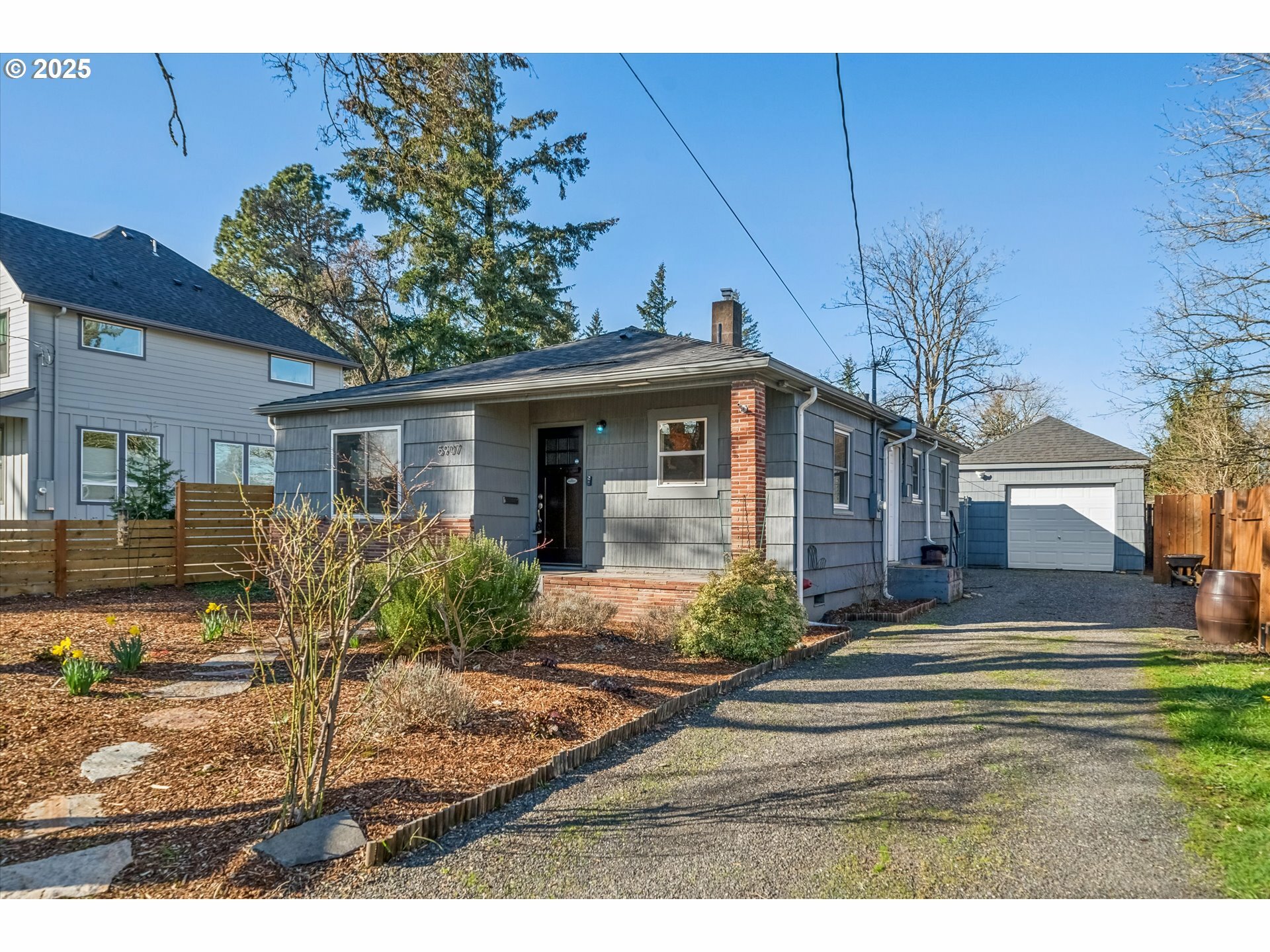 Property Photo:  5907 SE Tenino St  OR 97206 