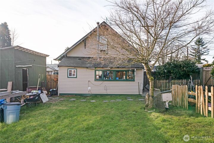 Property Photo:  1310  Saint Helens Avenue  WA 98531 