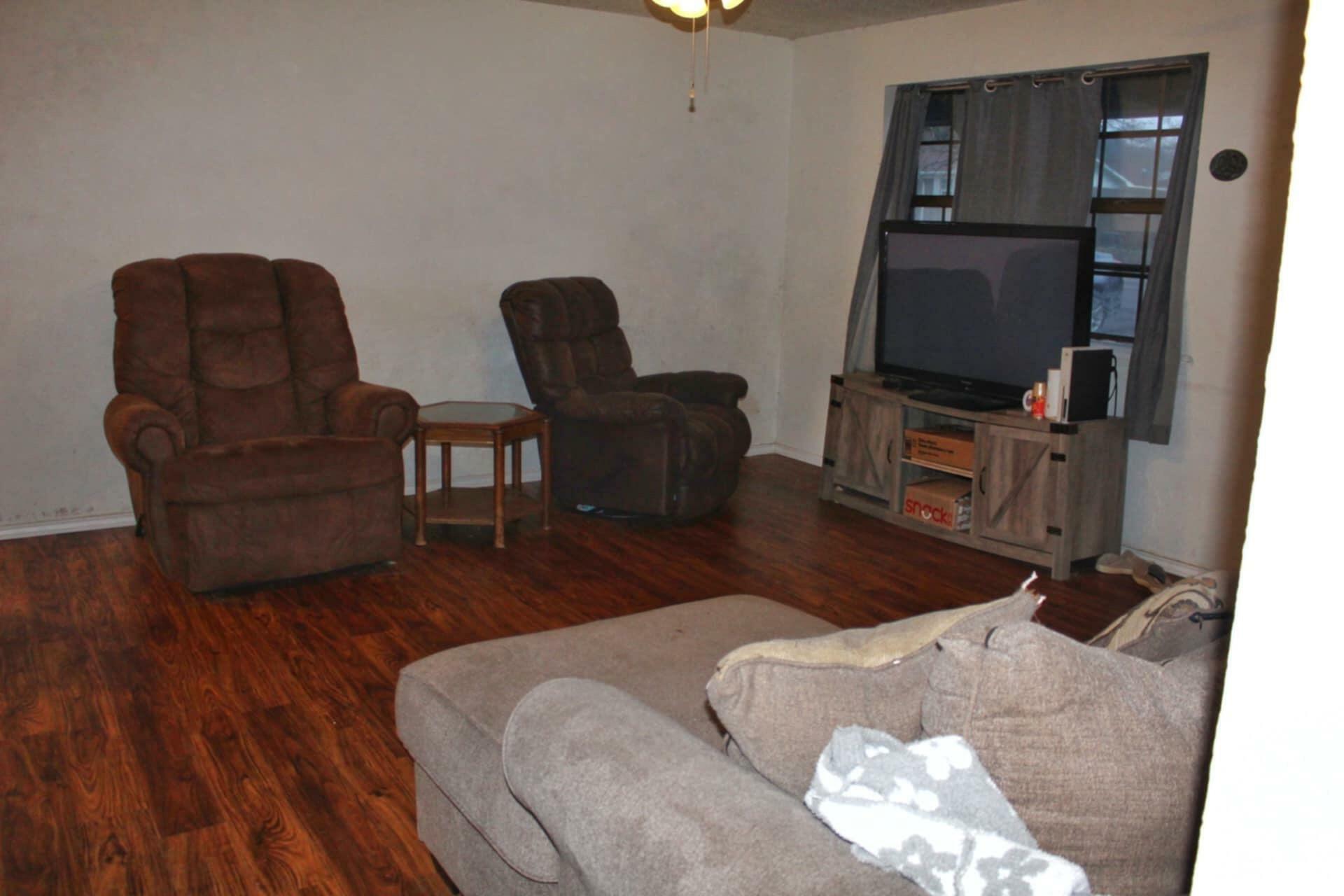 Property Photo:  200 NE 15th Street  AR 72823 